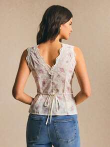 Camiseta sin espalda con escote en V, encaje y parches con estampado floral pequeño, estilo casual de verano y vacaciones - Blanco - Ver 3