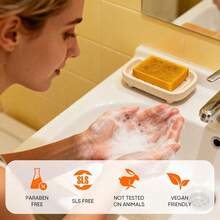 A 4-Piece Turmeric Facial Cleansing Set, Featuring A Pack Of 30 Facial Cleansing Wipes, Three Handmade Turmeric & Kojic Acid Soaps, And A Bottle Of Turmeric & Damask Rose Cleansing Mousse. This Set Offers Deep Cleansing And Moisturizing Benefits, Enriched With Abundant Curcumin, Vitamin E, And Rose Essence; Its Natural, Gentle Formula Is Suitable For Use On Both The Face And Body. - Vệ sinh sâu - Xem 6