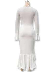 Sexy Maxi Dress In A Sexy Girl Style, Bell Sleeves, Fitted With Buttons And A Side Slit, Elegant European Fashion - 白色 - 查看 8