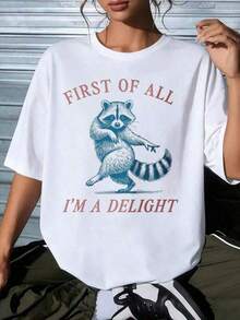 First Of All, I'm A Women's Cute Raccoon Graphic Tee, With A Casual Loose Fit And Fun Animal Print, Perfect For Everyday Wear And Gift Ideas. Vintage Washed 100% Cotton Women's World Cup Style Tee, With A Casual Loose Fit And Short Sleeves. - 白色 - 查看 2
