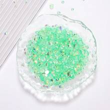 Đá giả kim cương nhựa tròn dẹt, kích thước hỗn hợp 2mm-6mm, 2000 viên/gói, màu kẹo trong suốt AB, lấp lánh, dùng để trang trí móng tay, làm đồ trang trí, thích hợp cho quần áo, túi xách, giày dép, móng tay, cốc, chai lọ, điện thoại, mỹ phẩm và các phụ kiện DIY khác. - trắng - Xem 27