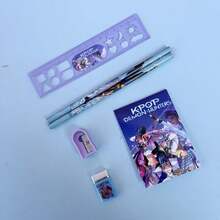 色彩缤纷的K-POP偶像团体文具套装，可爱粉丝收藏学生日常书写用品，时尚美观的学生日常书写套装，综合文具套装，节日礼物，派对礼品和奖品，适合K-POP粉丝和学生 - 彩色 - 查看 7