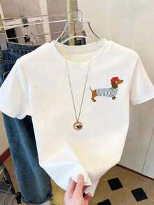 Camiseta Casual de Manga Corta con Cuello Redondo para Mujer, con Estampado de Perro Salchicha Estilo Bohemio, Corte Regular, Tela Elástica, Adecuada para Verano y Vacaciones, Blanca, 100% Algodón. - Blanco - Ver 6
