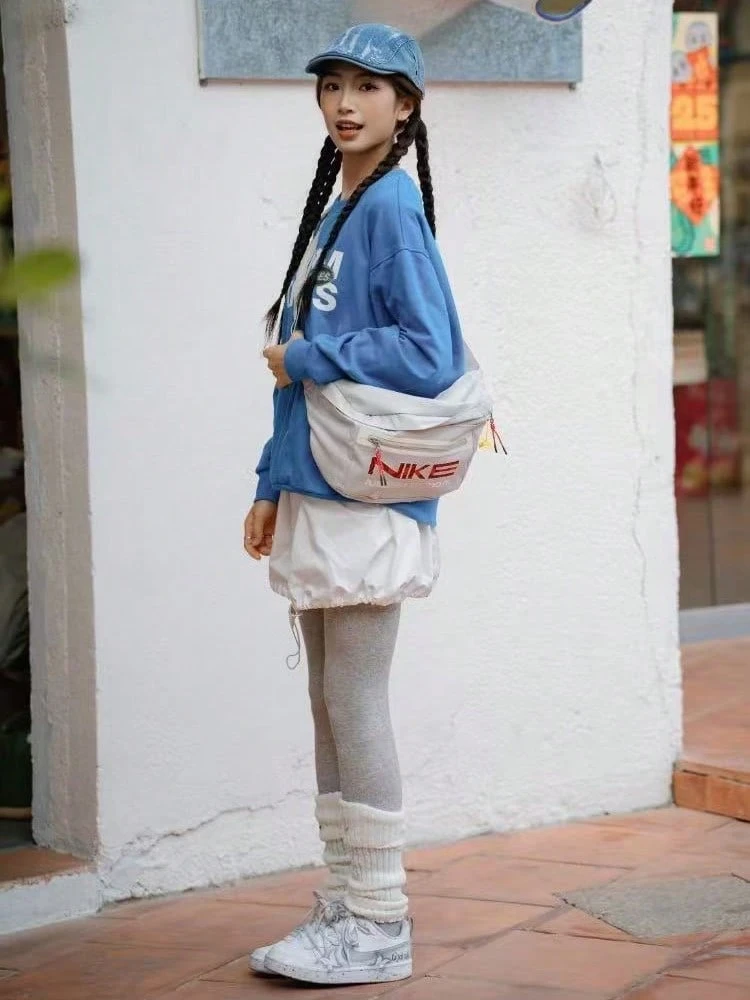 Túi đeo ngực/đeo hông có khóa kéo, kiểu dáng đơn giản, thời trang dành cho cả nam và nữ của Nike, màu be. - Màu be - Xem 1