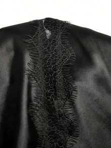 2026 Nuevo vestido minimalista de primavera/verano para mujer, vestido corto de tirantes finos con bajo asimétrico de encaje de contraste de unicolor, azul marino - Negro - Ver 8