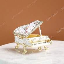 SUSUZUKU 1 pieza Decoración de piano pintada con esmalte metálico, con diamantes, pequeño regalo promocional, decoración de lujo creativa para el escritorio, decoración de piano para el hogar, caja para aretes y anillos - piano - Ver 9
