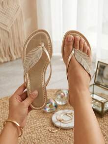 New Summer Rhinestone Leaf Flat Flip Flops, Versatile Elegant Comfortable Suitable For Beach, Resort Wear - Gold - View 1