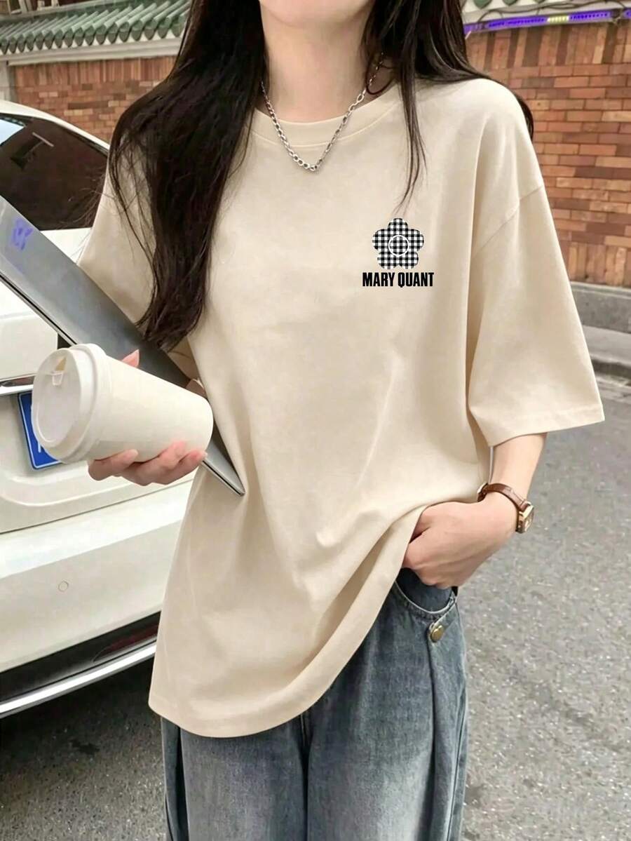 Domestic Shipping | Next-Day Delivery. 100% Cotton Women's Short-Sleeved T-Shirt. Relaxed, Casual Fit. New Summer Item. Comfortable, Breathable, And Perfect For Everyday Wear. - Màu be - Xem 1