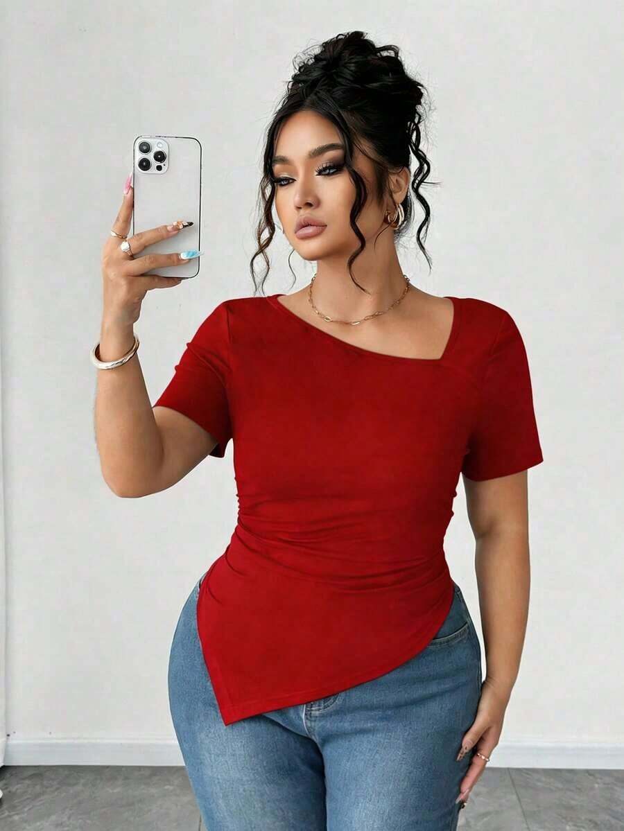 Camiseta de manga corta de cuello asimétrico para mujer talla grande, top ajustado versátil y elegante de alta gama, adecuado para primavera/verano - Rojo - Ver 1