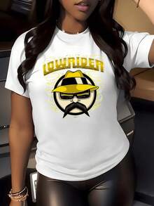 A Golden Symbol Inspired By Urban Culture That Reflects Strength, Confidence, And Street Style With Curved Lettering And Bright Strokes That Evoke Movement, Dynamism, And A Passion For Freedom. A Modern, Casual Women's T-Shirt Perfect For Standing Out. - 白色 - 查看 5