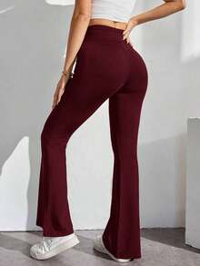 Pantalones con cintura alta de color liso y corte acampanado - Burdeos - Ver 2