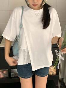 Camiseta casual de mujer para el verano con cuello redondo, manga corta, ajuste holgado y dobladillo con volantes y un solo unicolor - Blanco - Ver 5