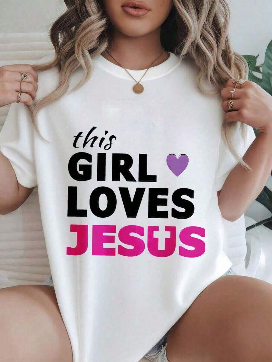 Esta chica ama a Jesús - Camiseta casual con estampado moderno para mujer, adecuada para todas las estaciones.
Negro - Blanco - Ver 1