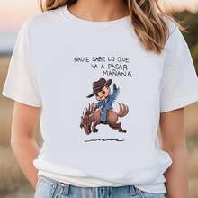 Camiseta Amyvich Shirts b1ad bunny Nuevo álbum Color Negro/Blanco Talla Varias220G C1AmiS1eta de AL1Godn esencial uniS1ex, 220 g de suavidad úniC1A. PensA1DA1 Para A1DAptarse a todaS1 Las perS1onas, hombres y mujeres por igual. Tela duradera de gran C1Alidad, listA1 Para cualquier corte, D1ELIC1A1DA al tacto pero construidA1 Para resistir. TopS1 Ligeros mujer, conjuntos otoñales, ropa de vaC1Aciones, disfraces de new years para ella. - Blanco - Ver 1