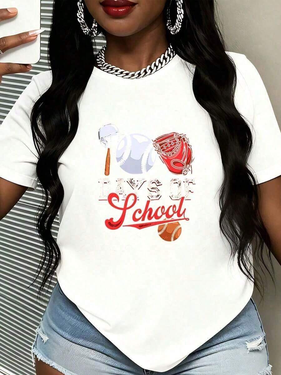 Comfortable1 pieza de camiseta blanca con temática de béisbol y estampado gráfico de "Días de Clases" para mujer, top casual de verano, camiseta de manga corta de algodón, estilo deportivo, camiseta de moda, g, 100% algodón. Camiseta Holgada y Versátil de Manga Corta para Mujer - Blanco - Ver 1
