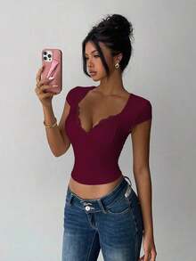 Camiseta sin mangas de ajuste ceñido con cuello en forma de corazón y parches de encaje de unicolor para mujer - Burdeos - Ver 4