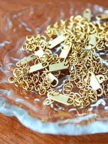 Conjunto de 25 Peças de Joalheria em Aço Inoxidável Dourado, Adequado para Criação de Colares e Pulseiras DIY - O Conjunto Completo Inclui 5 Fecho Tipo Lagosta, 5 Correntes de Extensão, 5 Pingentes e 10 Argolas de Suspensão - Design Anti-Desbotamento e À Prova d'Água, Perfeito para Joias Femininas Artesanais com Excelente Qualidade - Conjunto de corrente de extensão - Visão 4