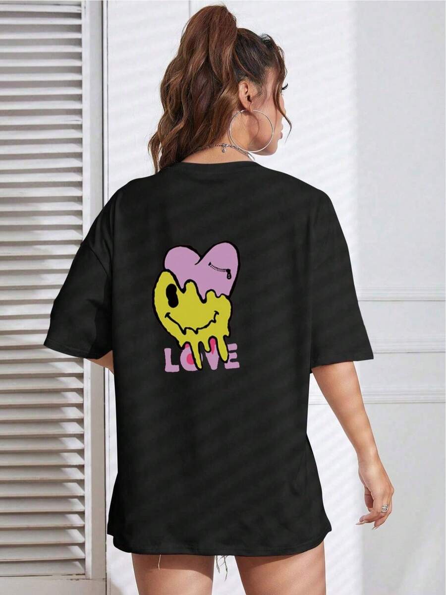 Camiseta con hombros caídos, con estampado de letras y diseños de dibujos animados. - Negro - Ver 1