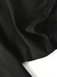 Elegante camiseta diaria para mujeres de talla grande. Suponer que soy solo una anciana es tu primer error. Camiseta casual de manga corta y cuello redondo para mujer, con letras vibrantes y diseño bohemio, camiseta con efecto vintage, patrones divertidos, textura suave, camiseta de moda casual y chic. - Negro - Ver 5