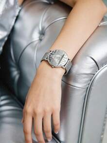 GUESS Classic Timeless Quartz Watch: Smooth Movement For All Ages Walks And Light Sports GW0527L1 - Silver - View 4
