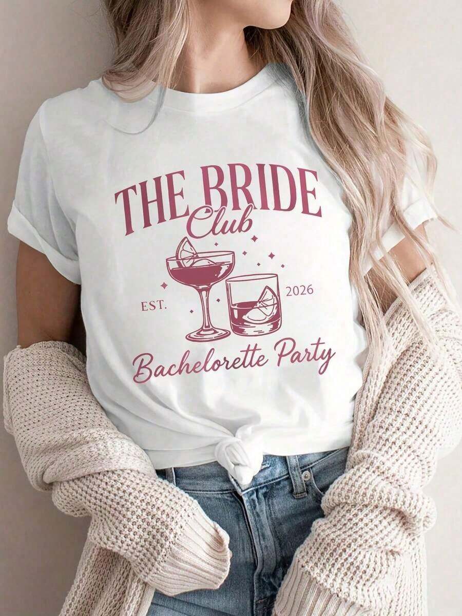 1pscY2K Top de Verano para Mujer, Bonito y Divertido. Combinación de colores rojo vino retro con elementos de copas de cóctel. La tipografía de "THE BRIDE Club" es elegante, con las palabras "2026" y "Despedida de Soltera" marcadas. La atmósfera es muy intensa. Está especialmente diseñado para fiestas individuales. Romántico y único. Camiseta de Mujer con Estampado de Letras de Dibujos Animados. Adecuado para diversas ocasiones. Ideal para regalos navideños, regalos de cumpleaños, festivales de música, uso casual, versátil y cómodo, vacaciones en la playa, sencillo y a la moda. Adecuado para el uso diario de mujeres y niñas. 100% algodón. - Blanco - Ver 1