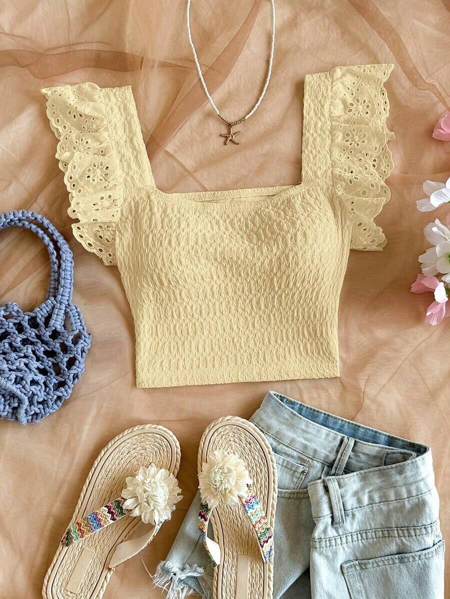 Elegante top corto de mujer de punto con plisados, adornos de encaje floral y diseño ideal para vacaciones - Amarillo - Ver 1