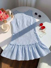 Vestido casual y elegante con textura de crepé, volantes en el bajo y sin mangas, a cuadros, ideal para el Día de San Valentín - Celeste - Ver 4