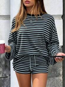 GAOVOT Conjunto de 2 piezas de camiseta de manga larga de cuello redondo con rayas de contraste y pantalones cortos sueltos con cordón, para mujer, estilo casual de verano - azul-marrón - Ver 1