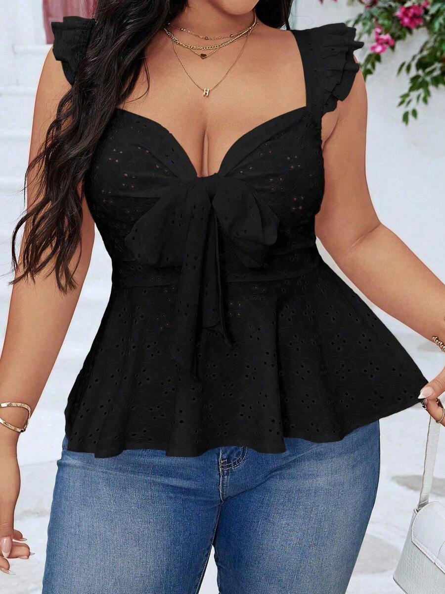 Nueva camiseta bordada de talla grande para mujer con mangas acampanadas, detalle de lazo, corte ajustado y espalda descubierta. Sencilla y elegante, perfecta para el verano. - Negro - Ver 1