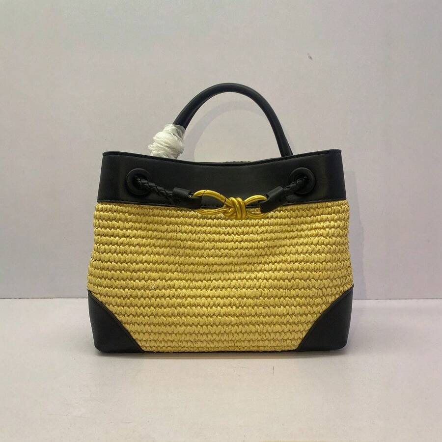 BV Bottega Small Andiamo Bolso de mujer tejido a mano de cuero genuinoBolsodebolso de manotipocuboconpatróntejidoparamujer,bolsodemarca,elegantebolsodemanoparaseñorabolsaderegaloexquisita,bolsodebolso de manodelujoparamujer,bolsocruzadodemodaparamujer,adecuadoparachicas,estudiantesnivel universitariodamasdeoficina,madresdemedianaedadparausodiario,comprasoficina,clase,reuniones,citas,actividadesalairelibretambiénunregaloidealparaBolso de mano vintage de estilo francés para mujer, bolso de hombro coreano de nicho, moderno y versátil, de paja con colores contrastantes. - Negro - Ver 1