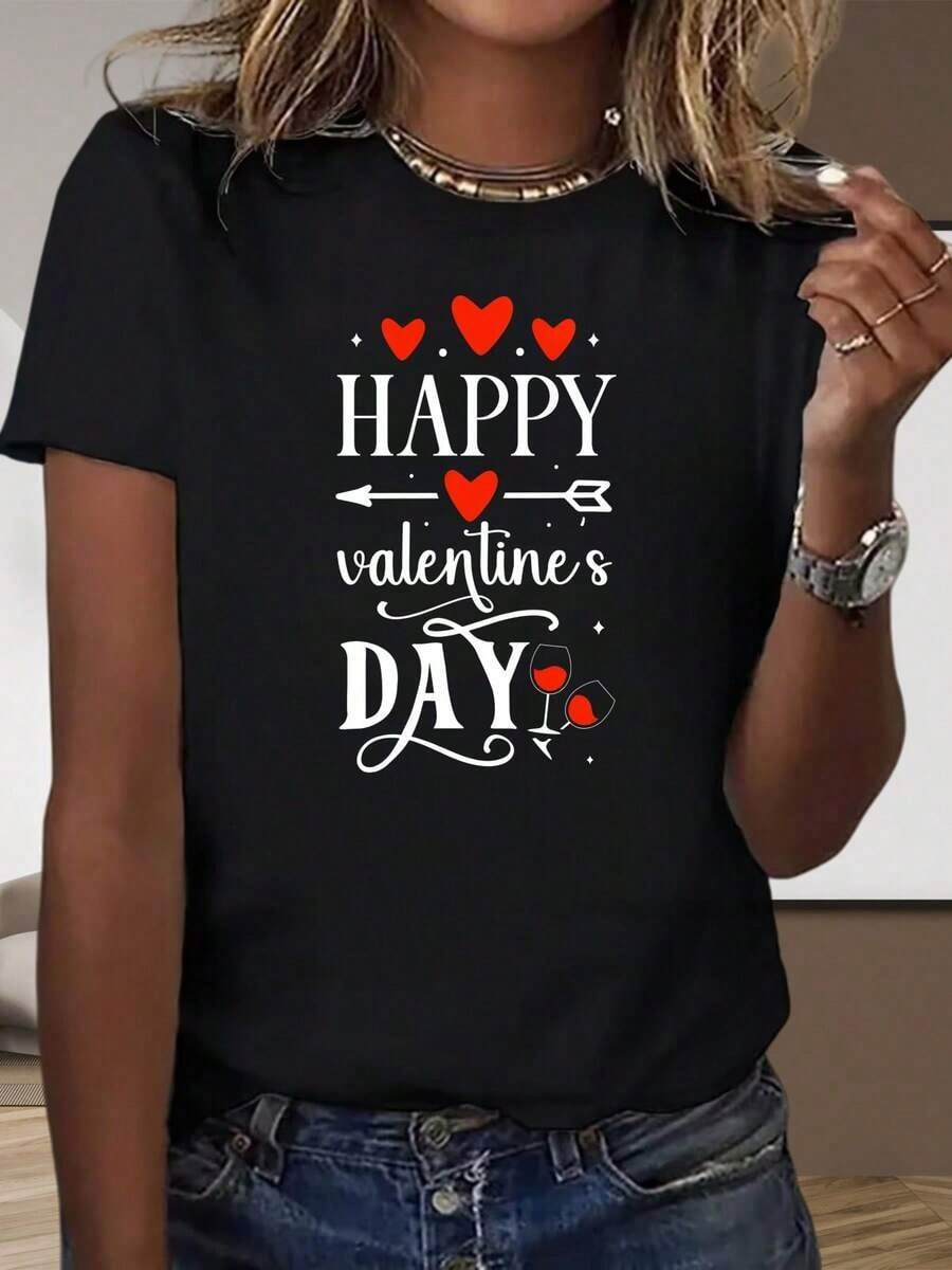 Black And White Short-Sleeved T-Shirt For Home And Outdoors, Hearts And Wine Glasses Design For Valentine's Day, Gift For Women, Top For Parties And Holidays. - 黑色 - 查看 1