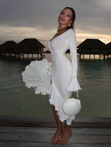 Sexy Maxi Dress In A Sexy Girl Style, Bell Sleeves, Fitted With Buttons And A Side Slit, Elegant European Fashion - 白色 - 查看 3