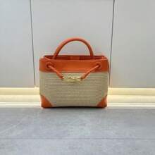 BV Bottega Small Andiamo Bolso de mujer tejido a mano de cuero genuinoBolsodebolso de manotipocuboconpatróntejidoparamujer,bolsodemarca,elegantebolsodemanoparaseñorabolsaderegaloexquisita,bolsodebolso de manodelujoparamujer,bolsocruzadodemodaparamujer,adecuadoparachicas,estudiantesnivel universitariodamasdeoficina,madresdemedianaedadparausodiario,comprasoficina,clase,reuniones,citas,actividadesalairelibretambiénunregaloidealparaBolso de mujer Andiamo con cadena nueva y hebilla de nudo metálico, bolso bandolera, bolso de mano de lujo ligero de alta gama, gran capacidad. - Burdeos - Ver 10