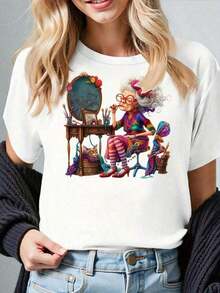 Women's T-Shirt With A Colorful Design Of A Grandmother Smoking A Pipe In A Vibrant And Whimsical Setting, In Black, Gray, White, Light White, And Dark Red. - 白色 - 查看 5