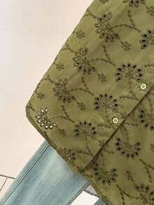 Blusa de mujer de unicolor de manga corta, semitransparente de malla, con cuello de camisa y botones delanteros - Blusa casual de oficina de primavera y verano de poliéster ligero - Verde militar - Ver 11