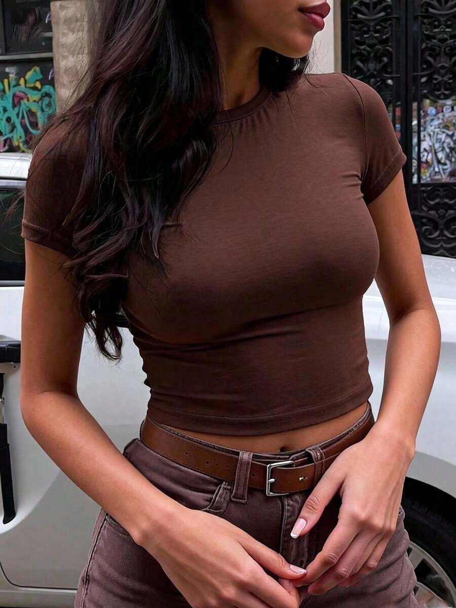 Camiseta de mujer de verano nueva, simple y casual, de corte ceñido y cuello redondo.Versátil y cómoda para el uso diario y las vacaciones. - Marrón - Ver 1