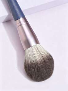 MAANGE 1pc Blush Brush, Suitable For Powder Cosmetics Blending, Portable, Soft Fiber, Skin-Friendly, Suitable For Daily Use - Multicolor - View 3