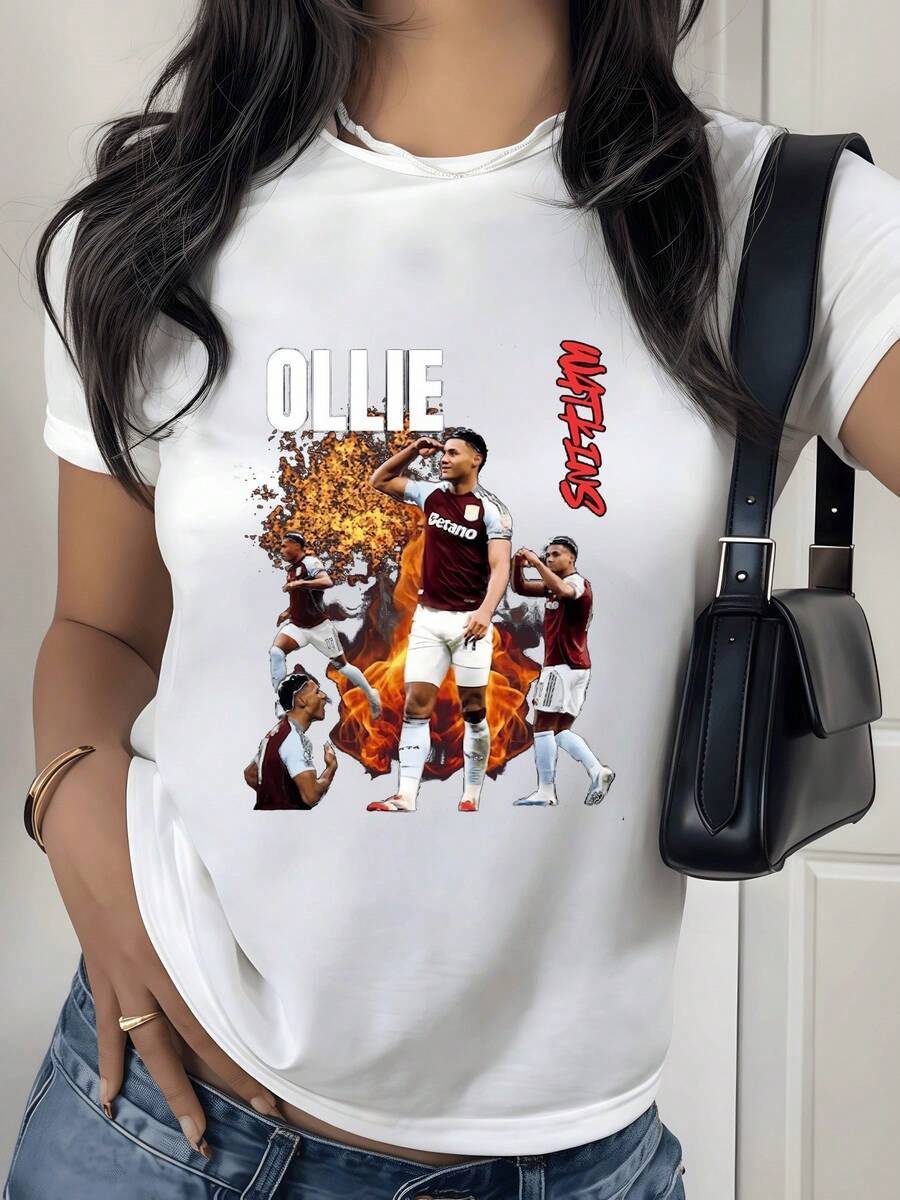 Fire On The Field Symbolizes The Burning Passion And Unstoppable Energy Of Football, With Players Raising The Spirit Of Victory. A Modern, Comfortable, Casual Women's T-Shirt For Everyday Wear. - 白色 - 查看 1