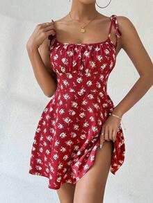 Vestido midi con estampado floral y tirantes anudados en los hombros, vestido bohemio sin espalda con nudo, busto fruncido sin mangas con tirantes finos, ajuste regular, vestido corto con estampado floral pequeño, para primavera/verano, uso diario - Rojo - Ver 6
