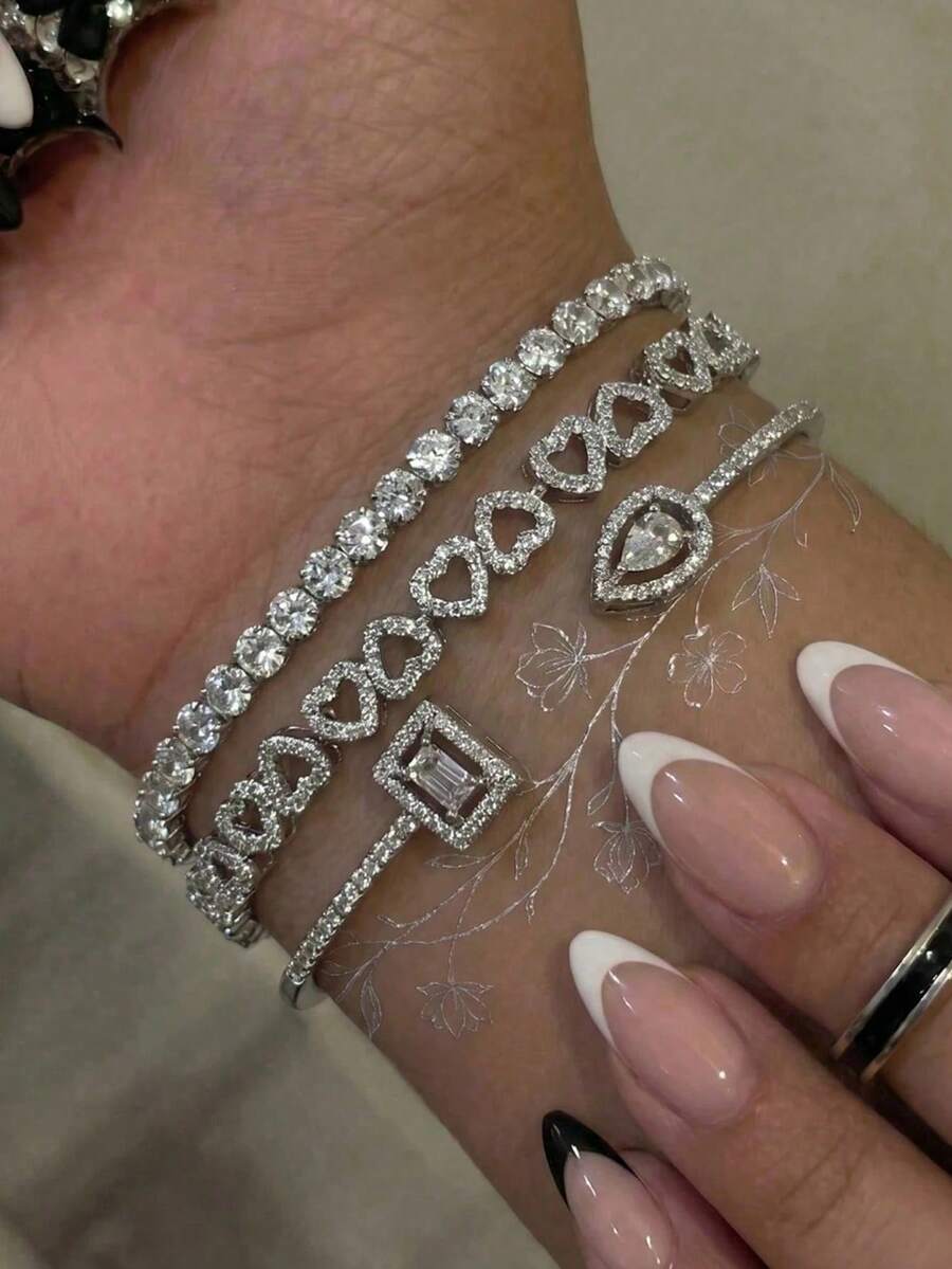 奢华时尚心形水滴吊坠手链套装，可调节轻盈优雅的女士配饰，适合宴会、派对、约会、度假等场合，是送给她的特别礼物（钻石数量随机）