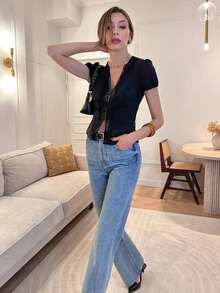 Blusa de mujer con cuello en V, botones y pliegues de encaje francés - Negro - Ver 4