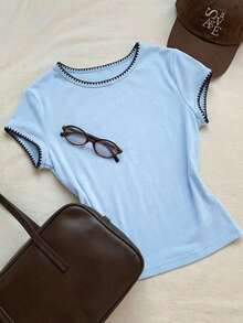 2026 Nueva Moda Camiseta Casual Versátil de Mujer con Cuello Redondo y Mangas Cortas, Contraste de Ribete, Top de Verano, Ropa de Primavera para Exteriores, Top Beige Casual Y2K - Celeste - Ver 2