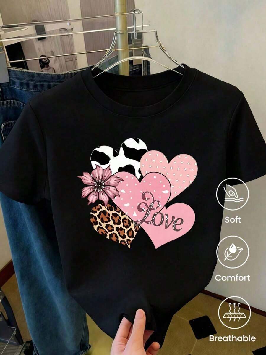 Camiseta de manga corta estampada de moda primavera-verano 2026, fabricada en México, decorada con patrones de dibujos animados. Adecuado para uso en interiores y exteriores. Prenda única, diseño clásico de cuello redondo, una opción ideal para el lugar de trabajo y ocasiones informales. - Negro - Ver 1
