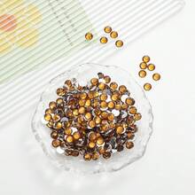 2mm至6mm銀底樹脂彩色水鑽，免加熱平底背膠亮面水鑽，適用於手工DIY服飾、鞋子、包包、瓶子與手機殼裝飾 - 2毫米5000顆 - 查看 25