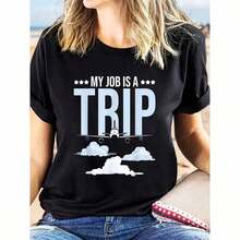 Playera, Básica, Camiseta de Azafata de Cabina, Diseño Gráfico 'Mi Trabajo Es Viajar', Elástica, Mezcla de Algodón Puro, Lavable a Máquina, Camiseta Casual para Profesionales de la Aviación, Ropa de Primavera, Verano y Otoño, Moda de Temporada, Diseño Divertido de Aviones, Ajuste Cómodo, 100% Algodón, Para salir, Fresca - Negro - Ver 2