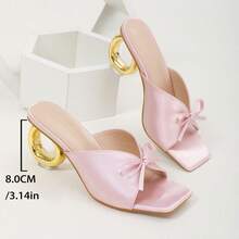 Sandálias Mule de Bico Quadrado com Laço de Cetim Rosa, Saltos Altos Assimétricos com Círculo Vazado Dourado, Adequados para Festas e Banquetes Elegantes para Combinar com Vestidos - Rosa chiclete - Visão 6