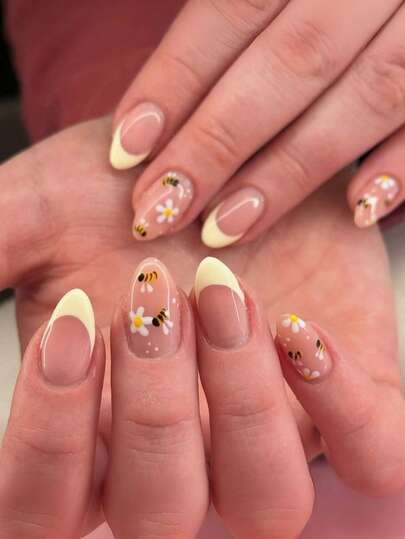 24pcs/Set Oval Yellow Bee & Floral Nail Art Stickers, Short Wear, Suitable For Hot Girls, Office Ladies, Parties, Dates And Daily Wear, Spring/Summer