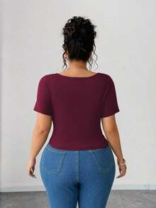 Camiseta de manga corta de cuello asimétrico para mujer talla grande, top ajustado versátil y elegante de alta gama, adecuado para primavera/verano - Burdeos - Ver 2