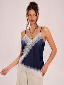 Camiseta de tirantes asimétrica con entramado de encaje transparente - azul real - Ver 3
