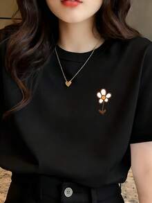 Camiseta de manga corta para mujer - Diseño con estampado floral, cuello redondo casual, tela suave y elástica, lavable a máquina, top de moda primavera/verano, ropa de moda, ajuste cómodo, regalo para el Día de la Madre, ropa urbana suave. - Negro - Ver 7
